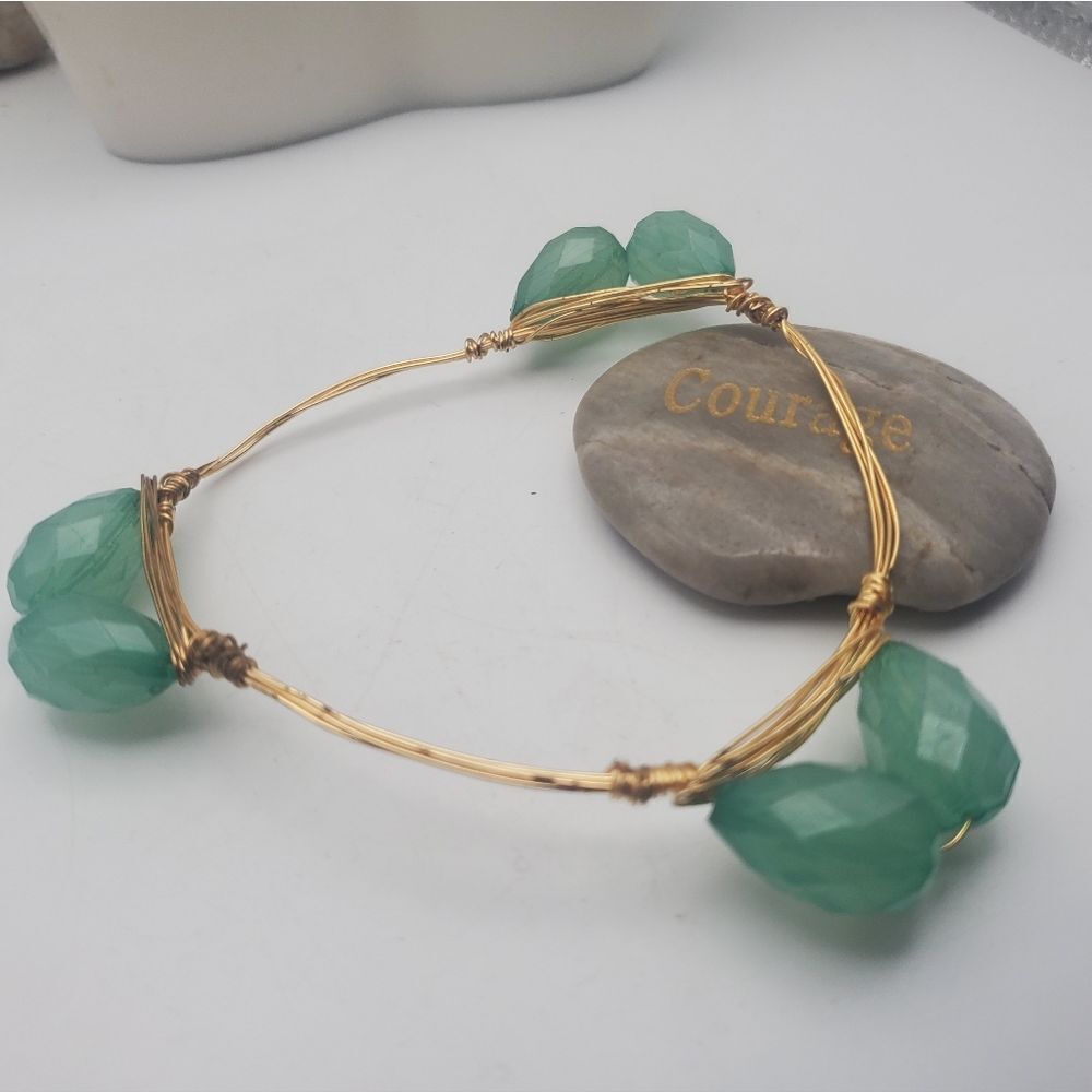 Golden toned crown wire‎ seagreen chunky beaded bracelet high fashion jewelry